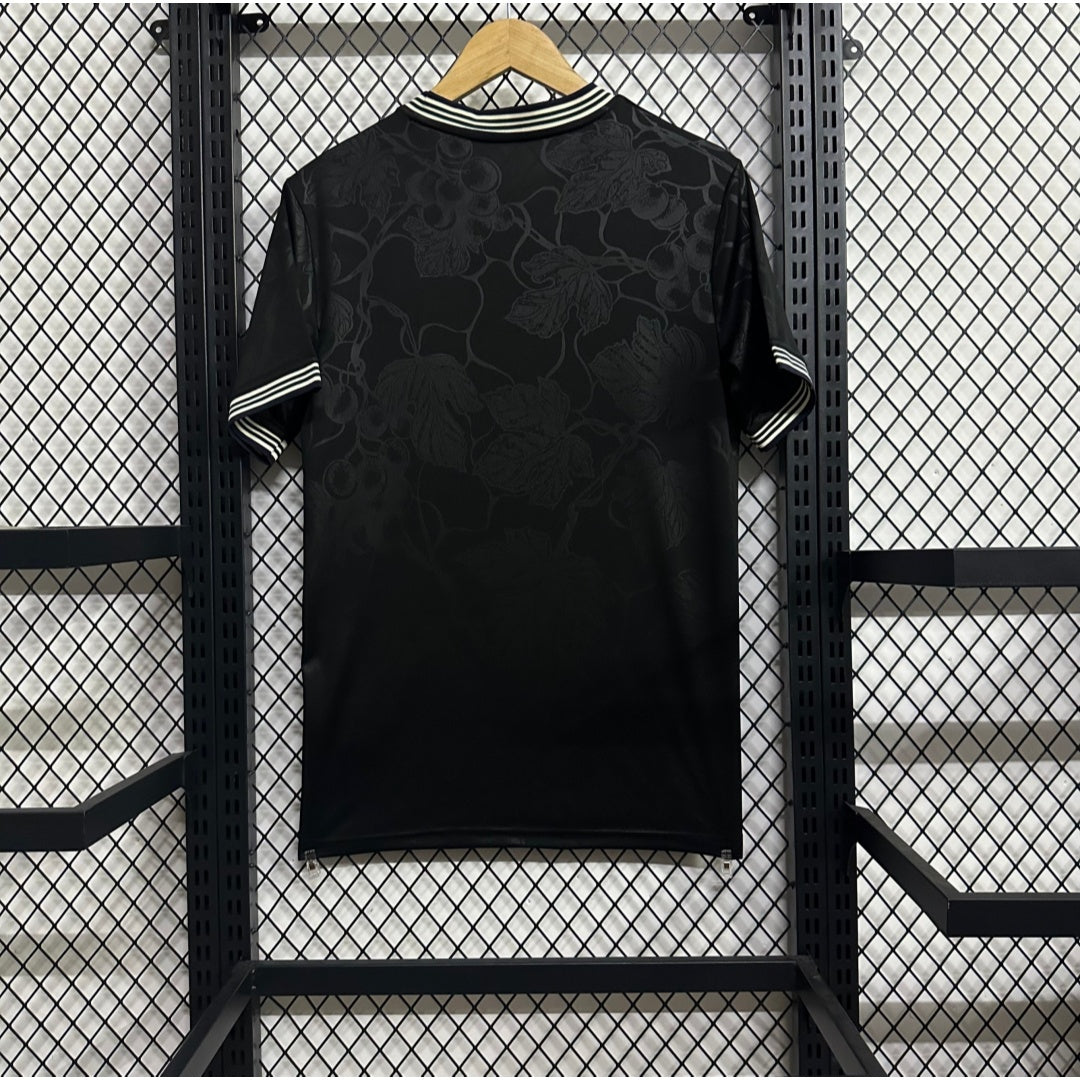 Maillot de football Juventus Third A pour enfants, taille 25/26, marque Le 12 -ème Maillot, vue de face avec logo Juventus