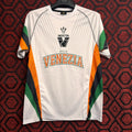 Maillot extérieur 2024/25 Venezia Le 12 -ème Maillot, maillot de football avec logo et design officiel visible.
