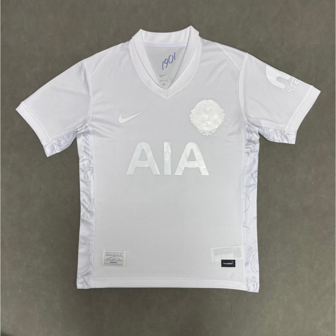 Maillot Tottenham 25/26 édition anniversaire 125 ans Le 12 -ème Maillot, maillot de football avec logo et détails spéciaux