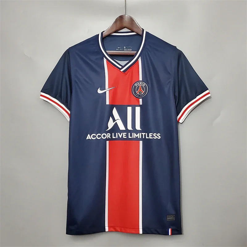 Maillot PSG 2020-21 Le 12 -ème Maillot, maillot de football avec logo du PSG et motifs bleu, rouge et blanc, vue de face