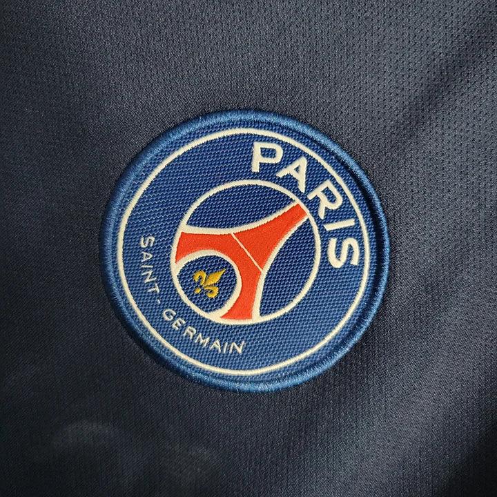 Maillot de football Le 12 -ème Paris rétro 2017-2018, maillot de sport avec logo et détails vintage visible sur l'image.