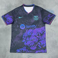 Maillot de football Barcelone 24/25 Le 12 -ème Maillot, maillot spécial pour la saison, vue détaillée du design et des couleurs.