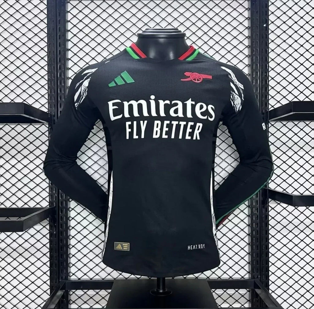 Maillot extérieur à manches longues de l'Arsenal 2024-25, marque Le 12 -ème Maillot, vue de face avec logo et détails.
