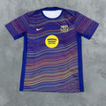 Maillot de football violet Le 12 -ème Maillot Barcelone 25/26, vue de face avec logo et détails du design.