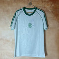 Maillot de football Celtic Glasgow 25/26 vert, modèle spécial, de la marque Le 12 -ème Maillot, vue de face.