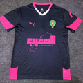 Maillot 25/26 Maroc Le 12 -ème Maillot, noir et blanc, design spécial, tissu sportif, vue de face.