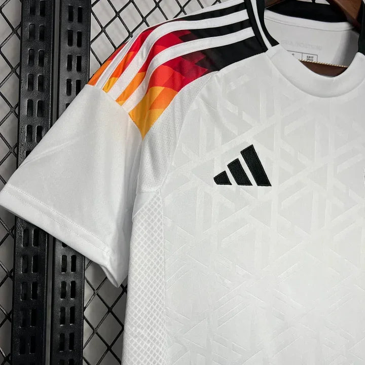 Maillot domicile Allemagne Le 12 -ème Maillot, maillot de football vert avec logo et détails pour supporter l'équipe nationale.