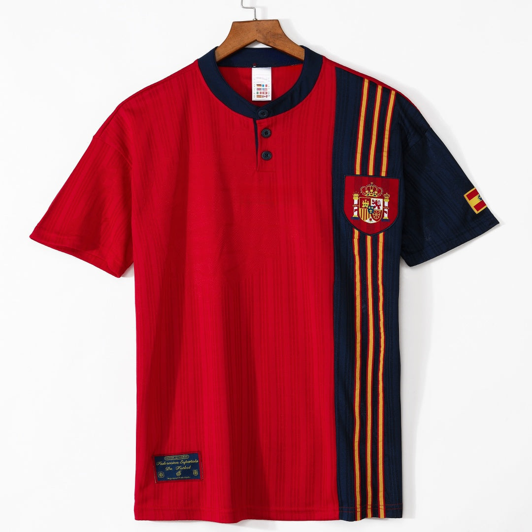 Maillot domicile rétro de l'Espagne 1996, Le 12 -ème Maillot, maillot de football avec logo officiel et design vintage.