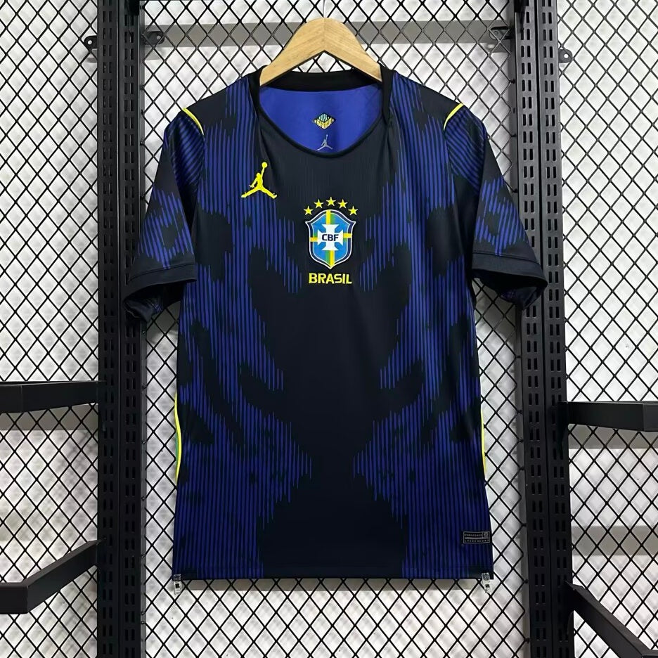 Maillot extérieur Brésil 25/26 de la marque Le 12 -ème Maillot, vue de face avec logo et design coloré.