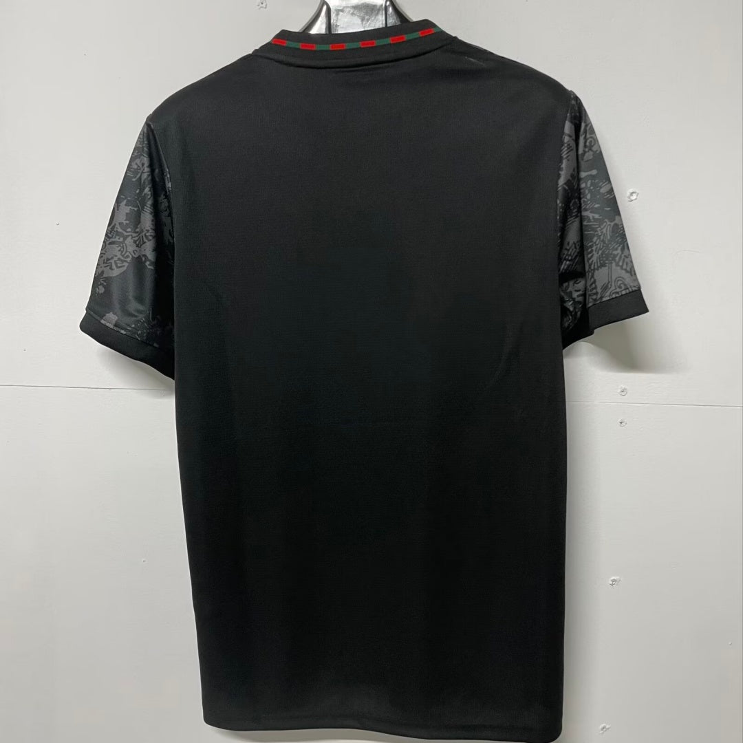 Maillot 25/26 Portugal Le 12 en noir, équipe de football, logo et détails visibles sur le maillot de sport.