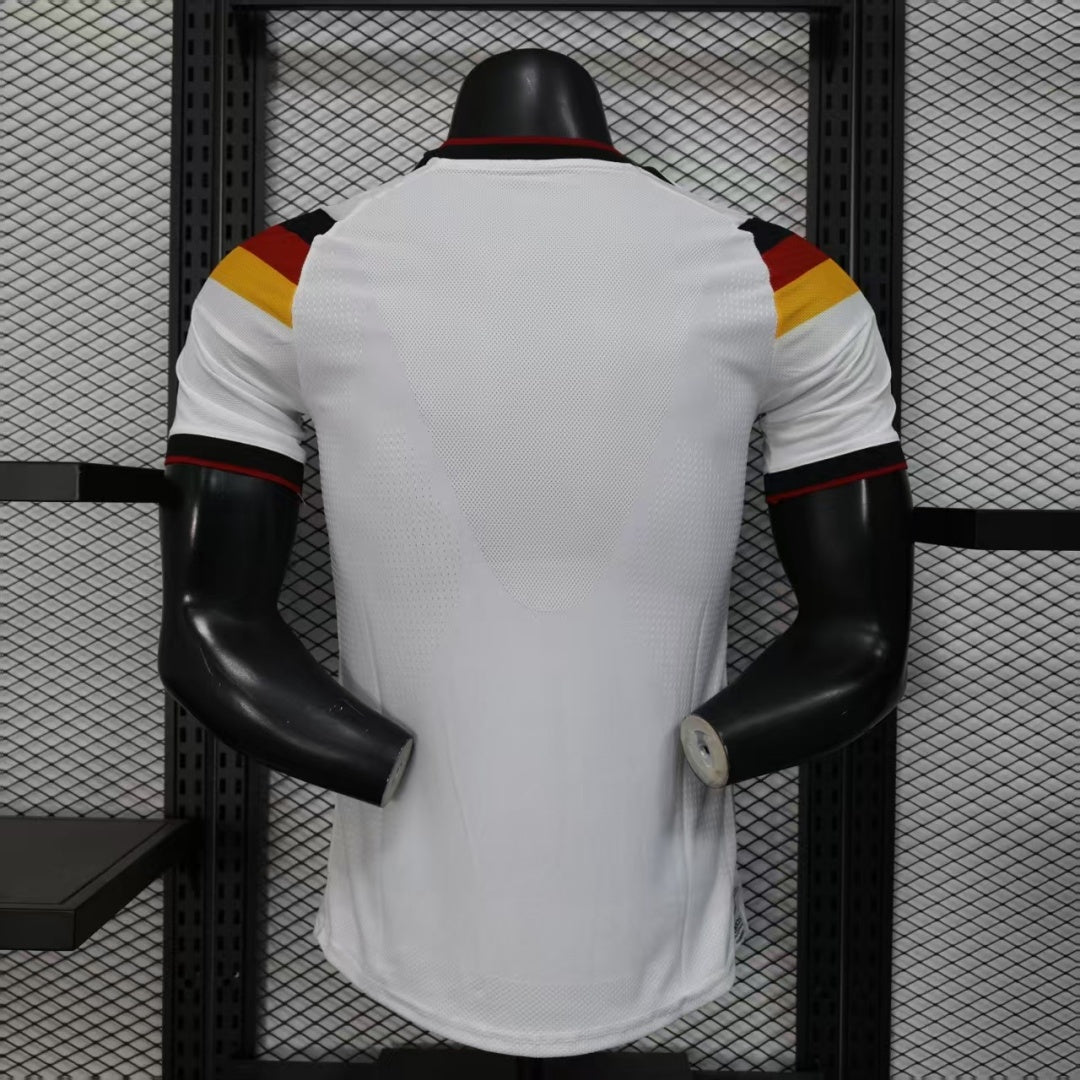 Maillot domicile Allemagne 25/26 de l'équipe de football, marque Le 12 -ème Maillot, vue de face avec logo et détails du design