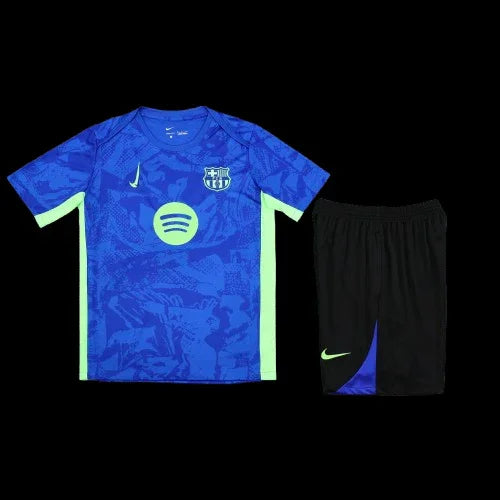 Ensemble Barcelone Le 12 -ème Maillot, t-shirt et short assortis, style sportif et décontracté, vue de face.