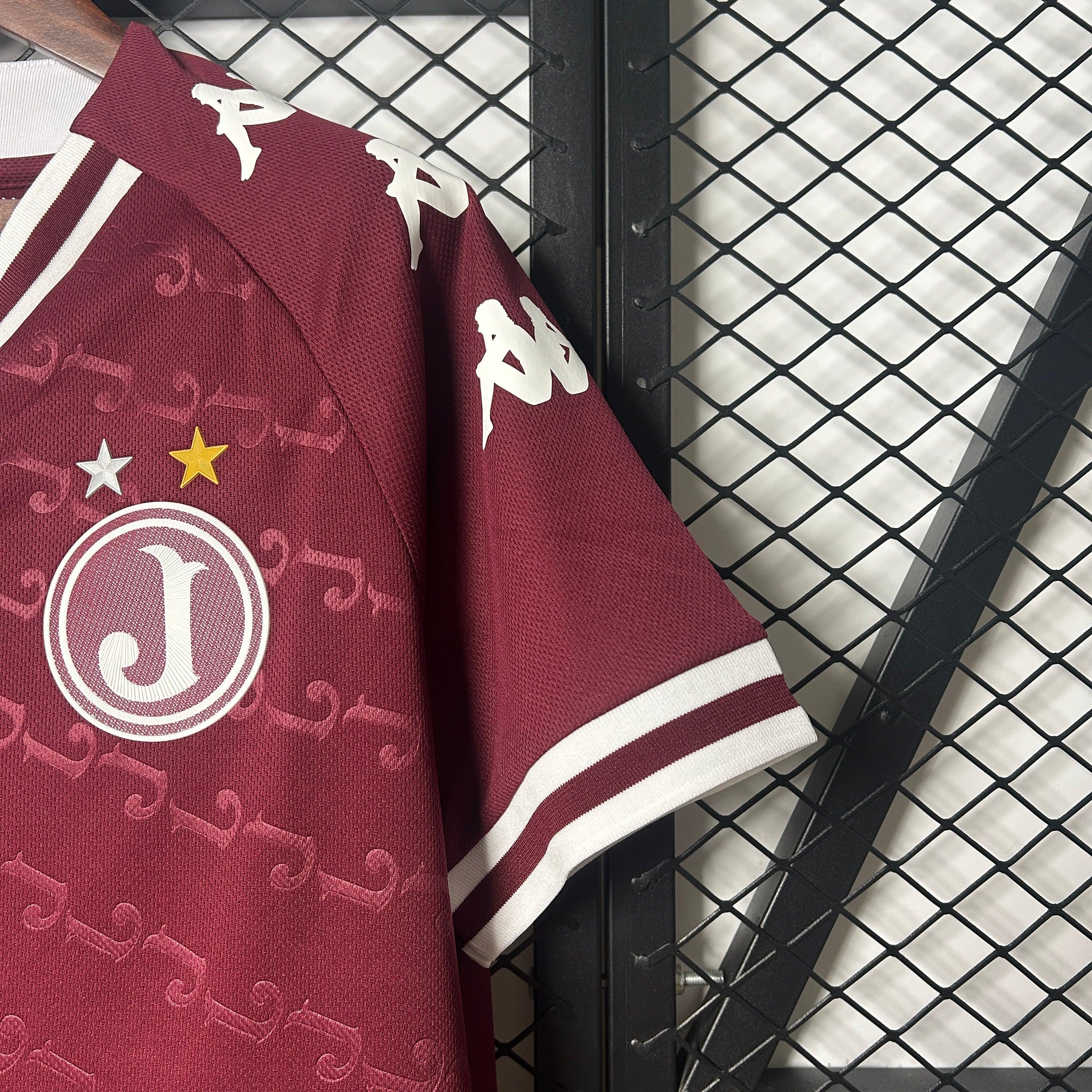 Maillot domicile Atletico Juventus 25/26 Le 12 -ème, vue de face avec logo et détails colorés, tissu en polyester.