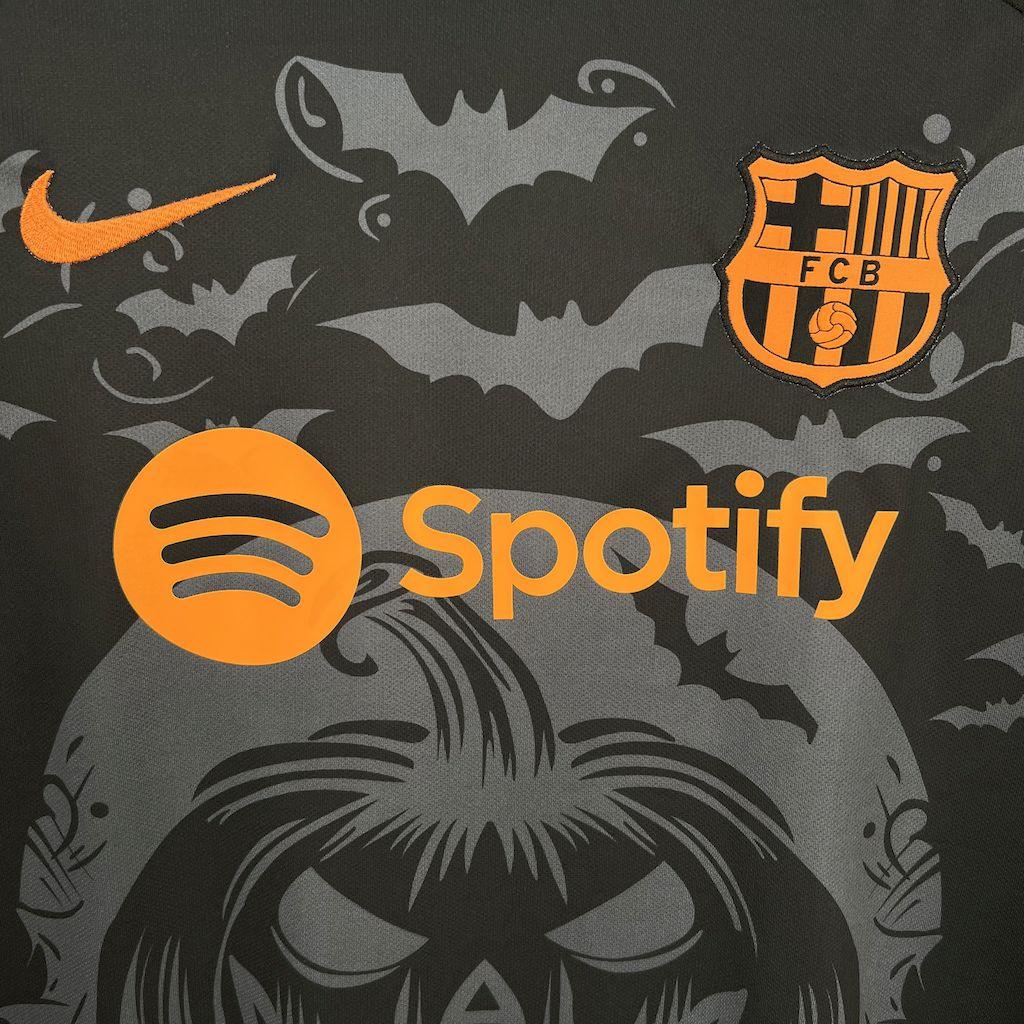 Maillot FC Barcelone concept 2025-26 de la marque Le 12 -ème Maillot, vue de face avec design innovant et logo du club.