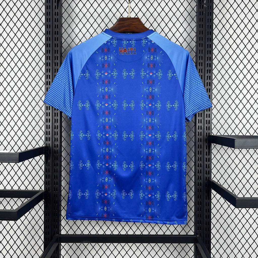 Maillot de football Haïti Coupe du Monde 2026, marque Le 12 -ème Maillot, vue de face avec logo et design coloré