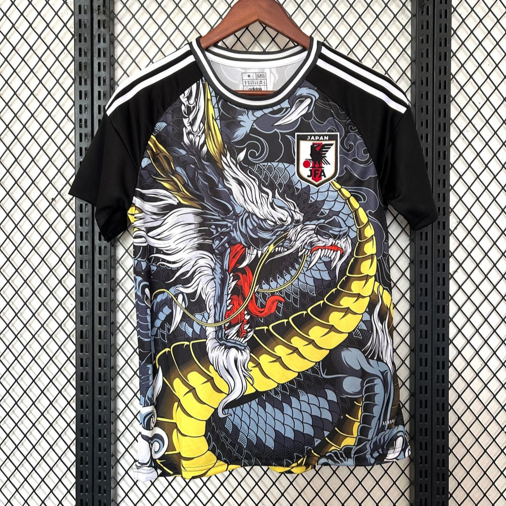 Maillot de football 2024-2025 Le 12 -ème Maillot avec design inspiré du dragon de l'anime japonais Japon.