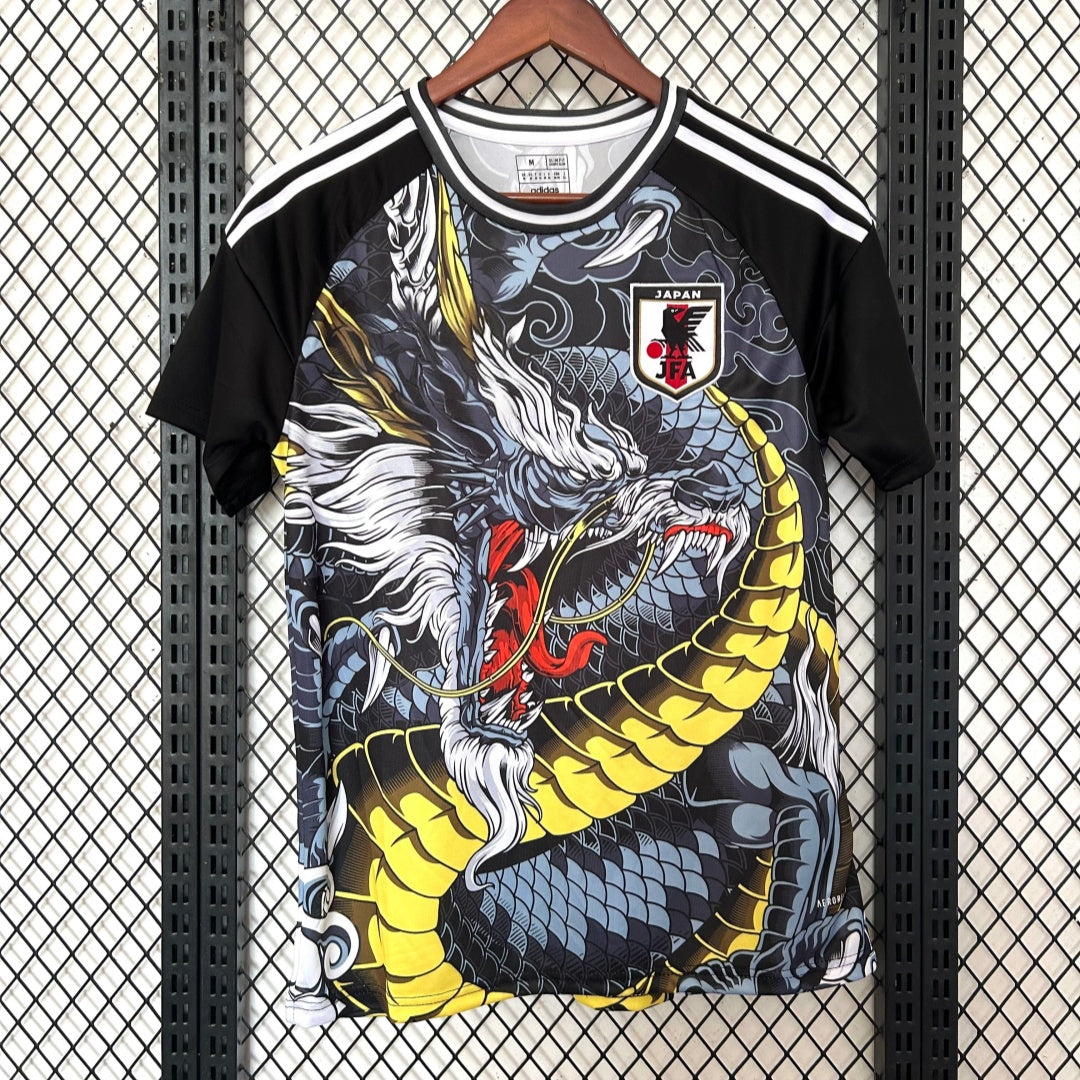 Maillot de football 2024-2025 Le 12 -ème Maillot avec design inspiré du dragon de l'anime japonais Japon.