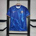 Maillot domicile Chelsea 2024/25 Le 12 -ème Maillot, vue frontale avec logo et détails du maillot de football.