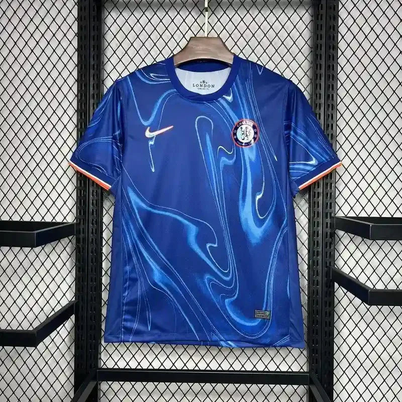 Maillot domicile Chelsea 2024/25 Le 12 -ème Maillot, vue frontale avec logo et détails du maillot de football.