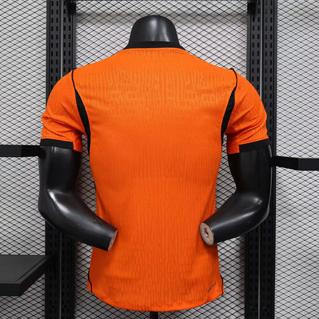Maillot Pays-Bas Coupe du monde 2026 Le 12 -ème Maillot, maillot de football orange avec logo national, vue de face.