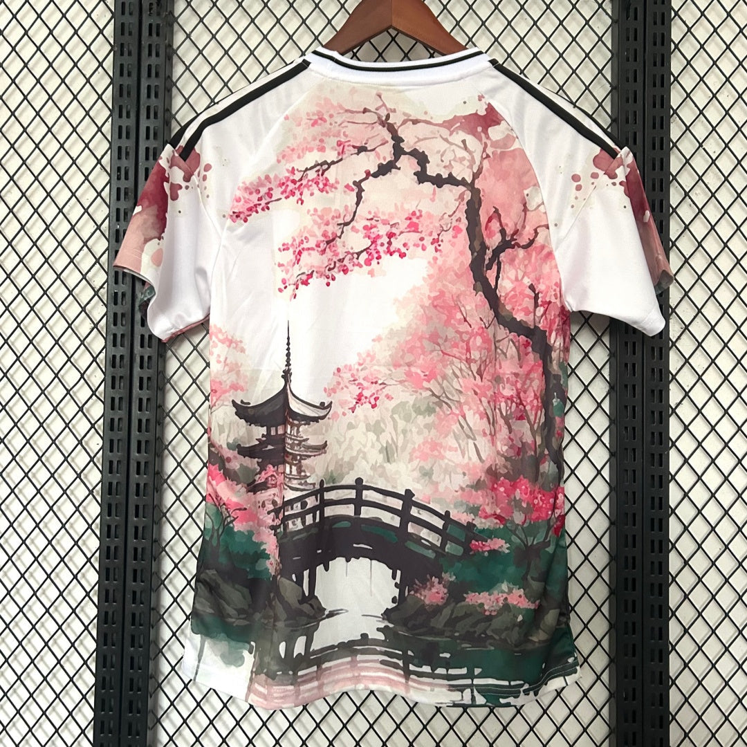 Maillot 2024-2025 Le 12 -ème Maillot Japon anime style rose, design spécial avec motifs japonais pour fans d'anime.
