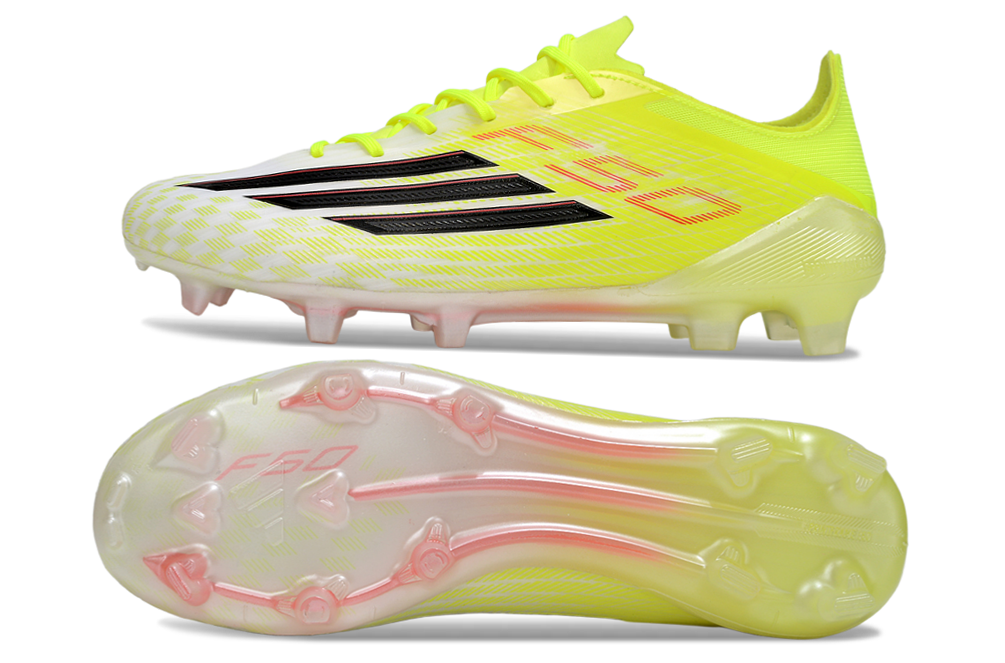 Crampons F50 Élite de Le 12 -ème Maillot, en acier durci avec pointes robustes pour l'escalade ou la randonnée hivernale.