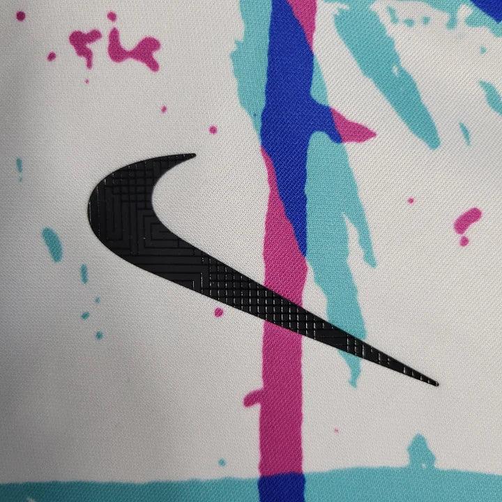 Maillot d'entraînement FC Barcelone 2023-2024 Le 12, maillot officiel avec logo et design sportif, tissu léger et respirant.
