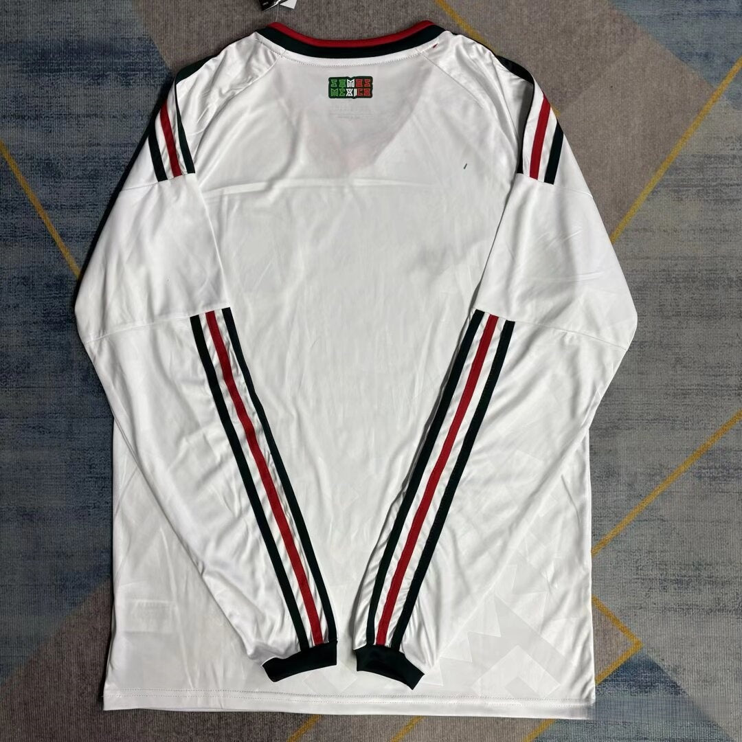 Maillot manches longues Mexique extérieur Le 12 -ème Maillot pour enfants, coloration bleue avec logo du Mexique.