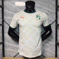 Maillot Côte d'Ivoire 25/26 blanc joueur D, maillot de football Le 12-ème Maillot, devant du maillot avec logo et numéro.