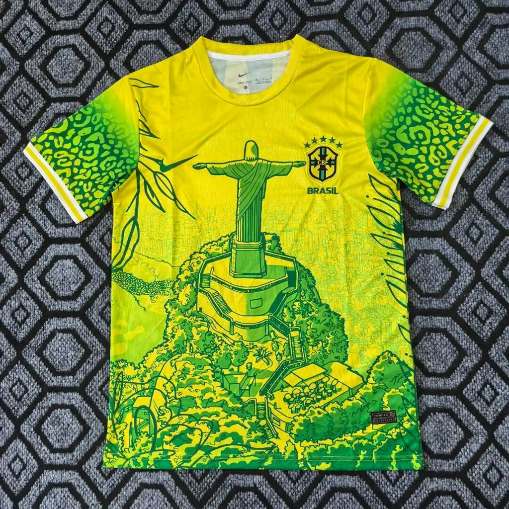Maillot de football 25/26 Brésil Spécial jaune, marque Le 12 -ème Maillot, vue de face avec logo et détails du tissu.