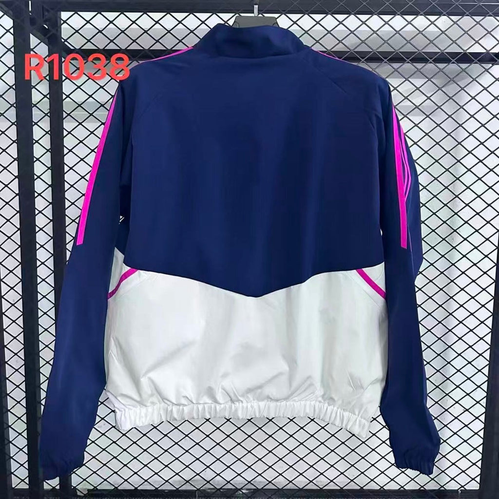 Veste coupe-vent réversible Le 12 -ème Maillot Arsenal, légère, avec logo et design sportif visible sur la veste.