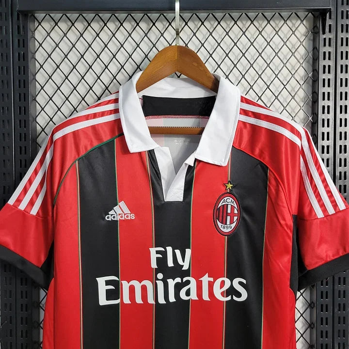 Maillot rétro de l'AC Milan 2012-2013, en coton, avec logo du club et design vintage, par Le 12 -ème Maillot.