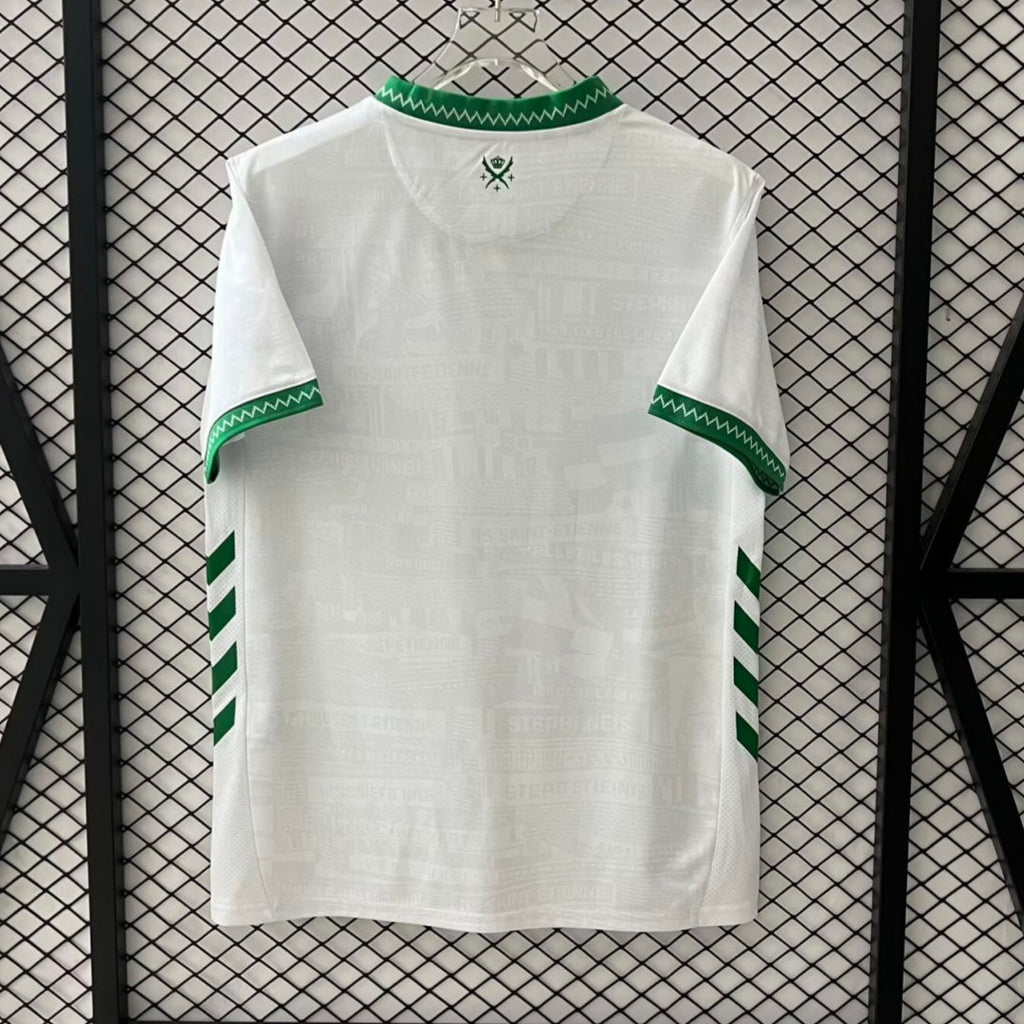 Maillot extérieur Saint-Étienne 25/26 Le 12 -ème Maillot, maillot de football bleu avec logo de l'équipe.
