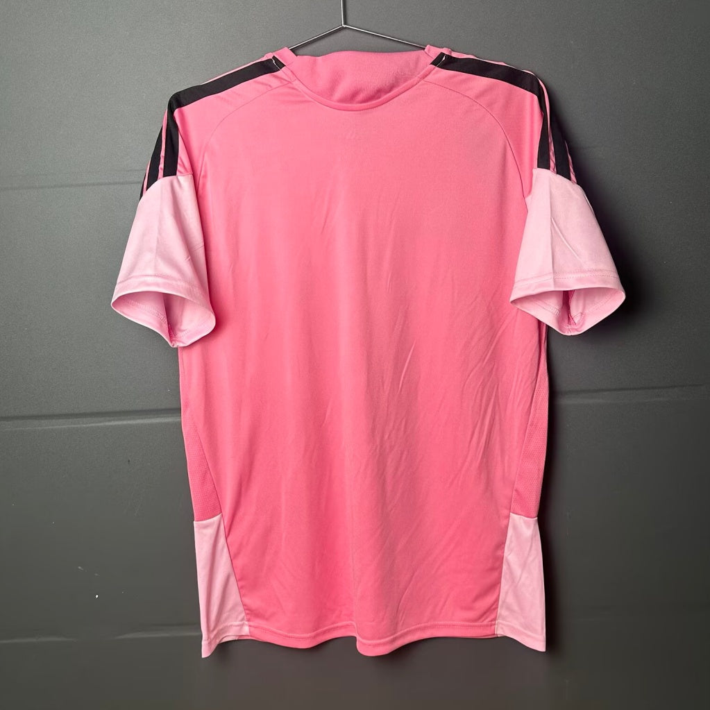 Maillot de football Inter Miami Le 12ème Maillot rose 25/26, maillot officiel de l'équipe de soccer en image colorée