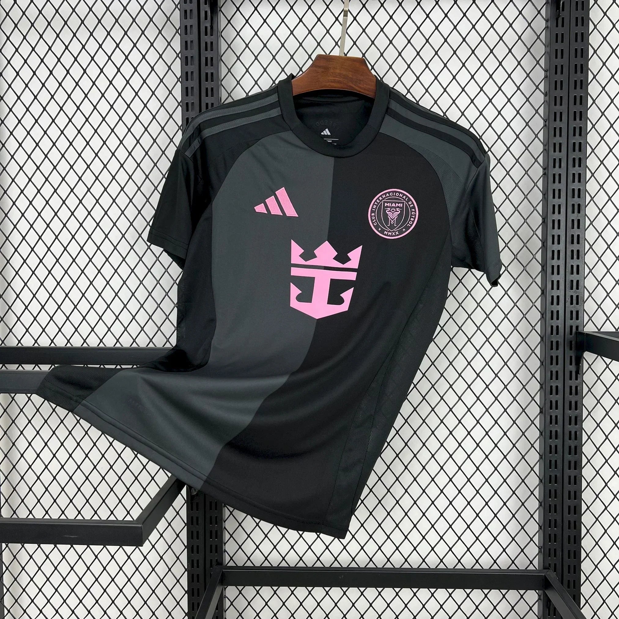 Maillot de football noir Inter Miami 2025-2026, marque Le 12-ème, vue de face avec logo et détails du maillot.