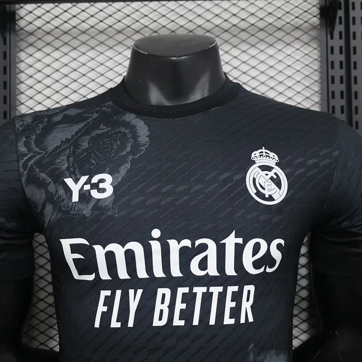 Maillot de football Real Madrid noir Y3 2024 2025 de la marque Le 12 -ème Maillot, vue de face avec logo et détails du maillot