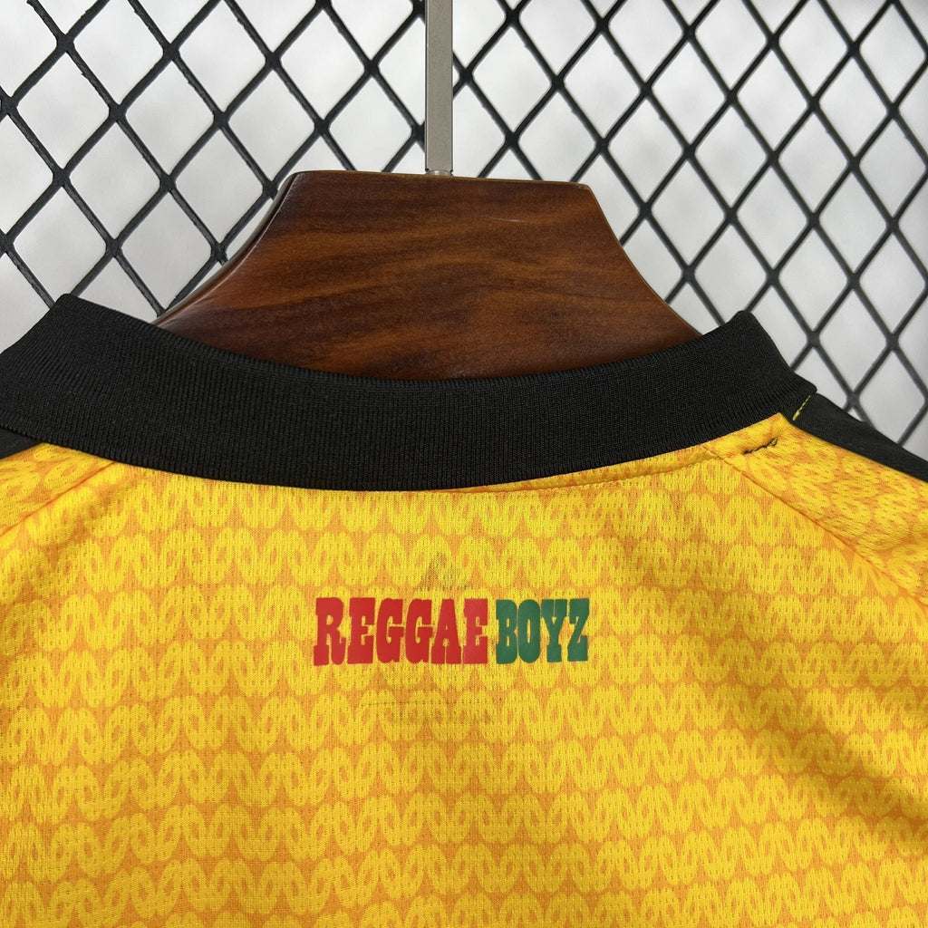 Maillot Jamaique Coupe du monde 2026 par Le 12 -ème Maillot, vue front avec logo et design aux couleurs vibrantes