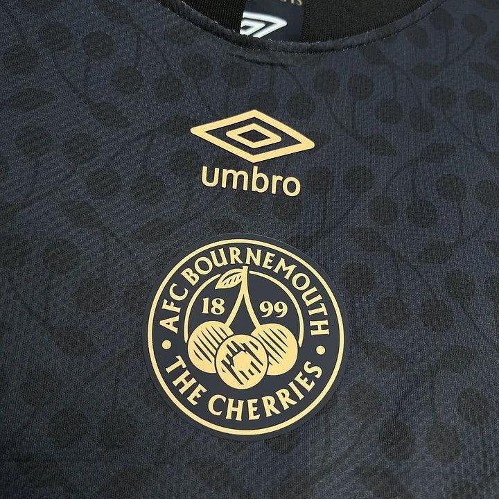 Maillot AFC Bournemouth 2024-2025 de la marque Le 12-ème Maillot, devant avec logo et détails du maillot de football.