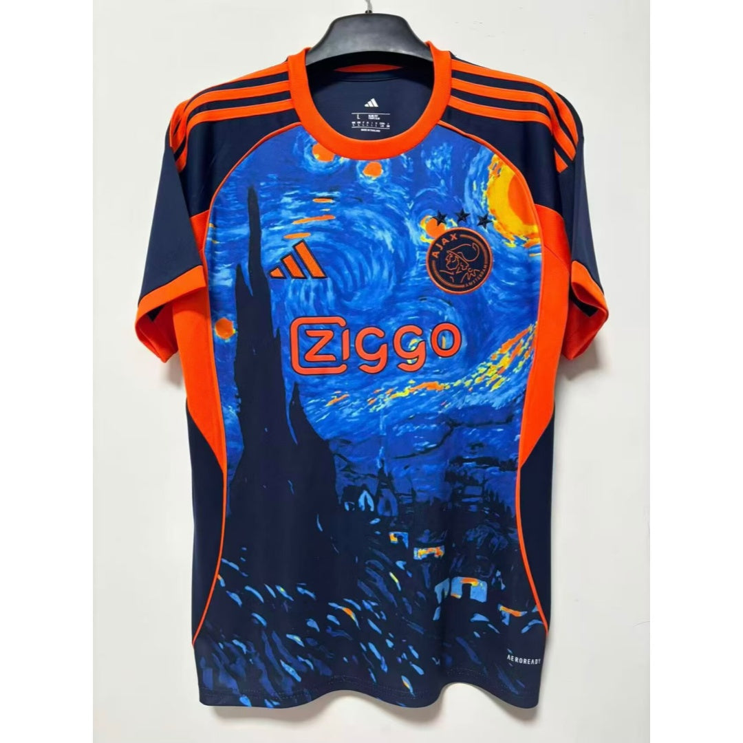 Maillot AJAX Le 12-ème Maillot 25/26 en tissu coloré peinture à l'huile, vue de face, détails du design sportif.