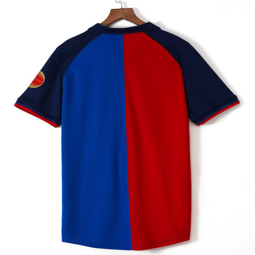 Maillot domicile rétro du FC Barcelone 1999-2000, marque Le 12-eme Maillot, vue de face avec le logo et les couleurs traditionnelles blaugrana
