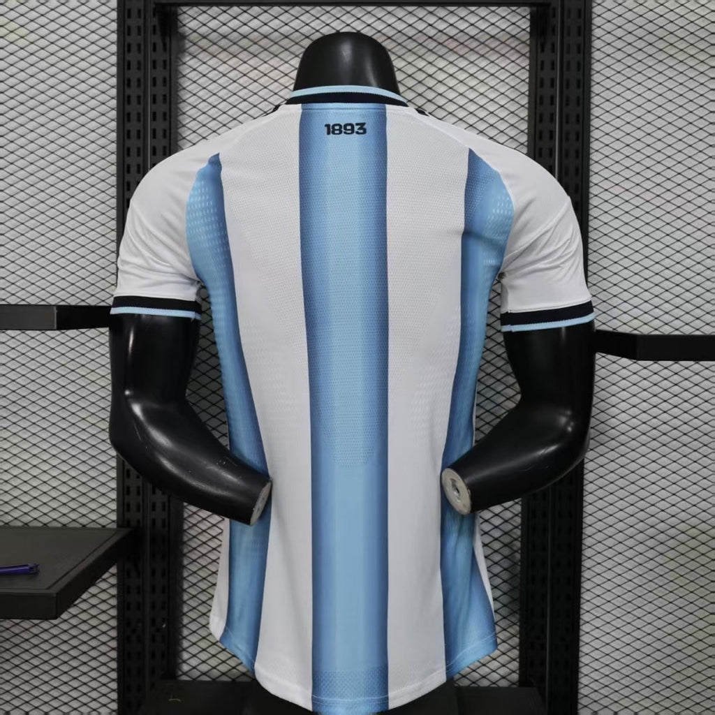 Maillot domicile Argentine 25/26 Le 12-ème Maillot, maillot de football pour enfant, logo et détails visibles.