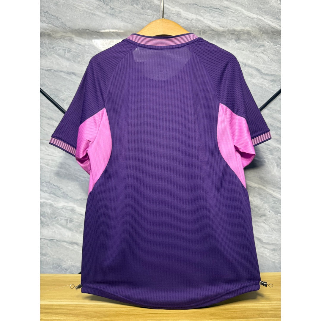 Maillot violet 25/26 de l'Algérie, modèle Spécial, de la marque Le 12 -ème Maillot, avec logo et détails sportifs visibles.