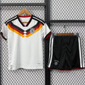 Ensemble de football domicile Allemagne 25/26 Le 12 -ème Maillot pour adulte, maillot rouge avec logo et détails officiels.