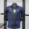Maillot de l'équipe nationale du Brésil pour la Coupe du Monde 2026, marque Le 12, affiché sur un mannequin.
