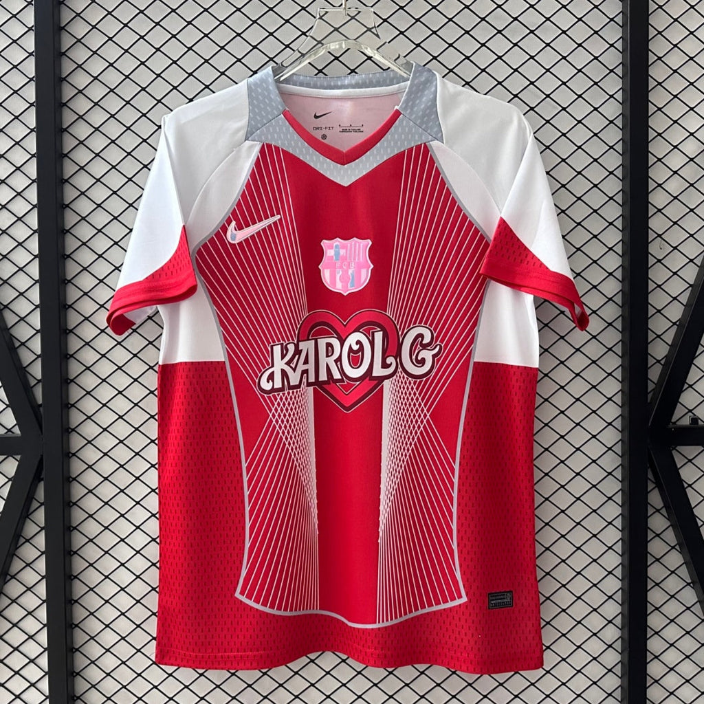 Maillot FC Barcelone 25/26 rouge Le 12 -ème Maillot, jersey de football avec logo du club et détails rouges.
