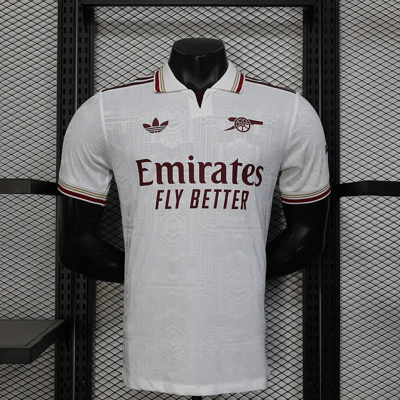 Maillot de football Arsenal 25-26 ans Le 12 -ème Maillot, maillot officiel avec logo de l'équipe et détails de design.