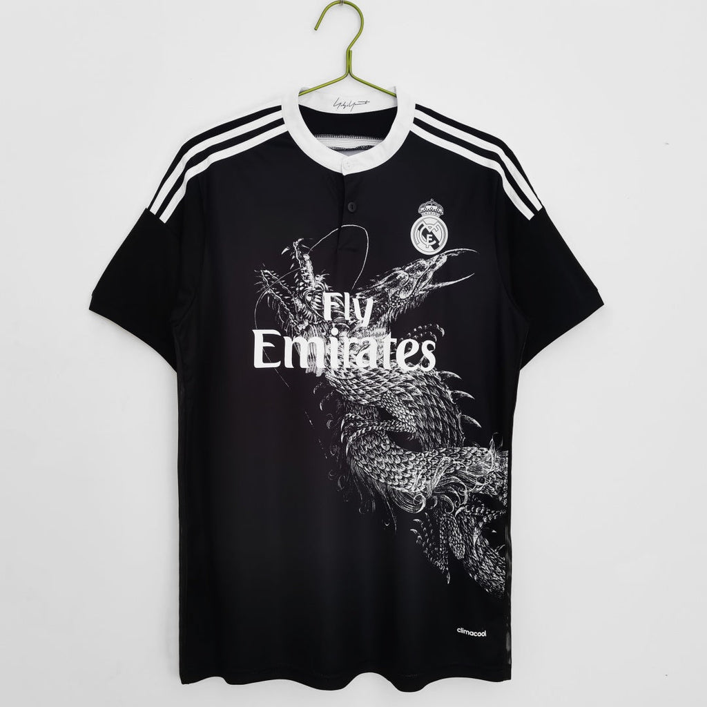 Maillot de football Real Madrid 14/15, version rétro, marque Le 12 -ème Maillot, blanc avec logo et détails traditionnels.