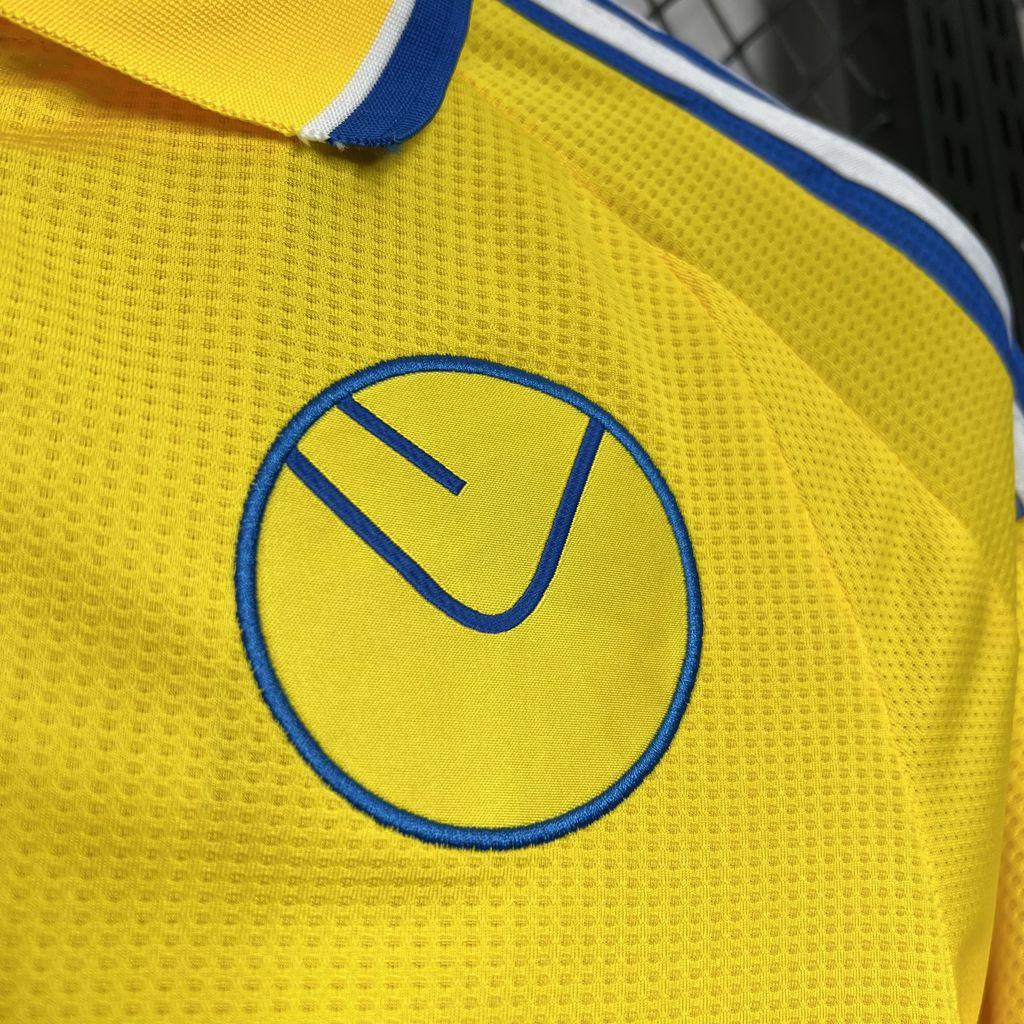 Maillot extérieur Leeds United 2024-25 Le 12 -ème Maillot, maillot de football avec logo et design officiel.