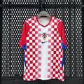 Maillot domicile 25/26 Croatie Le 12 -ème Maillot, maillot de football avec les couleurs et le logo croate visibles.