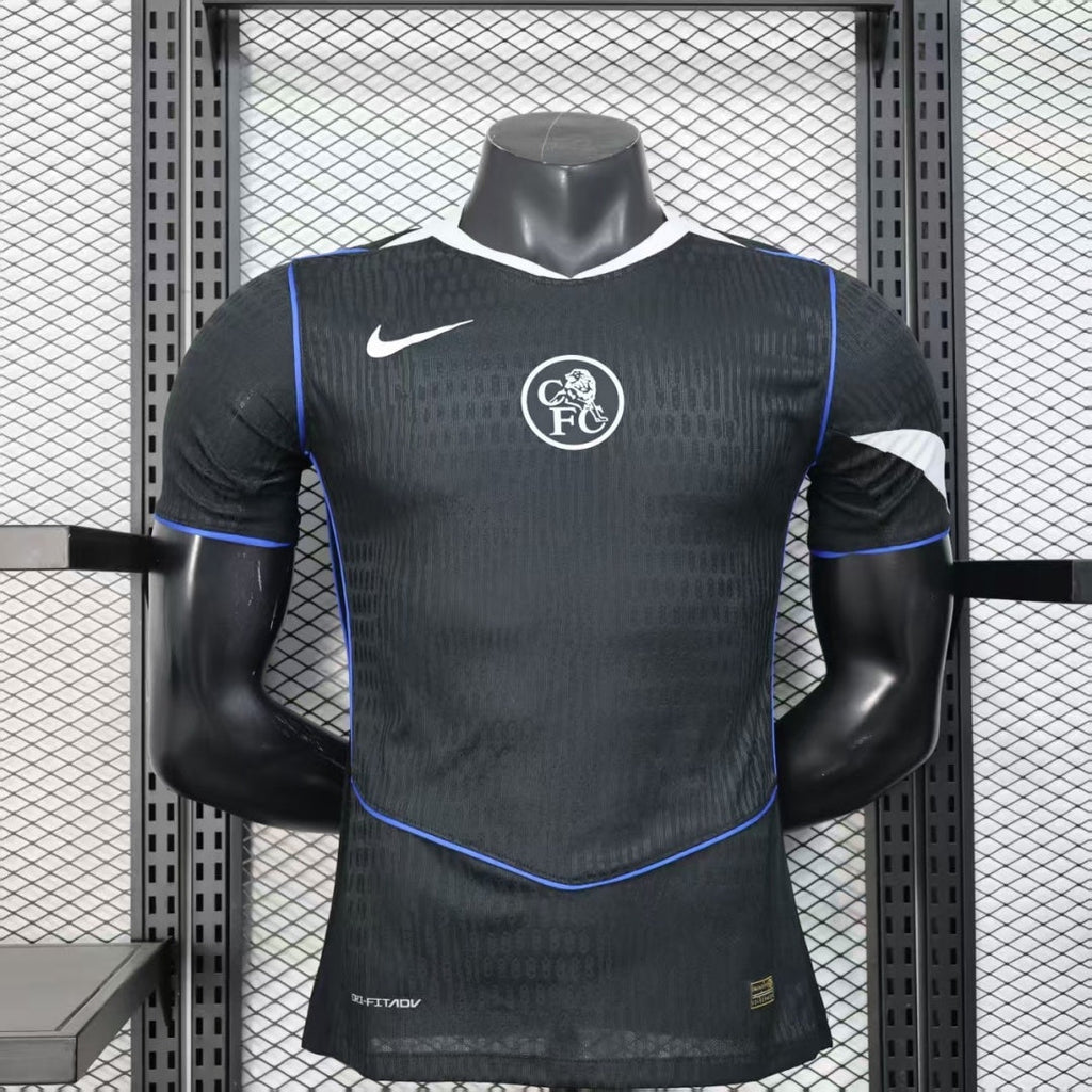 Maillot Chelsea troisième joueur Le 12-ème Maillot, maillot de football bleu avec logo de l'équipe et détails du design.